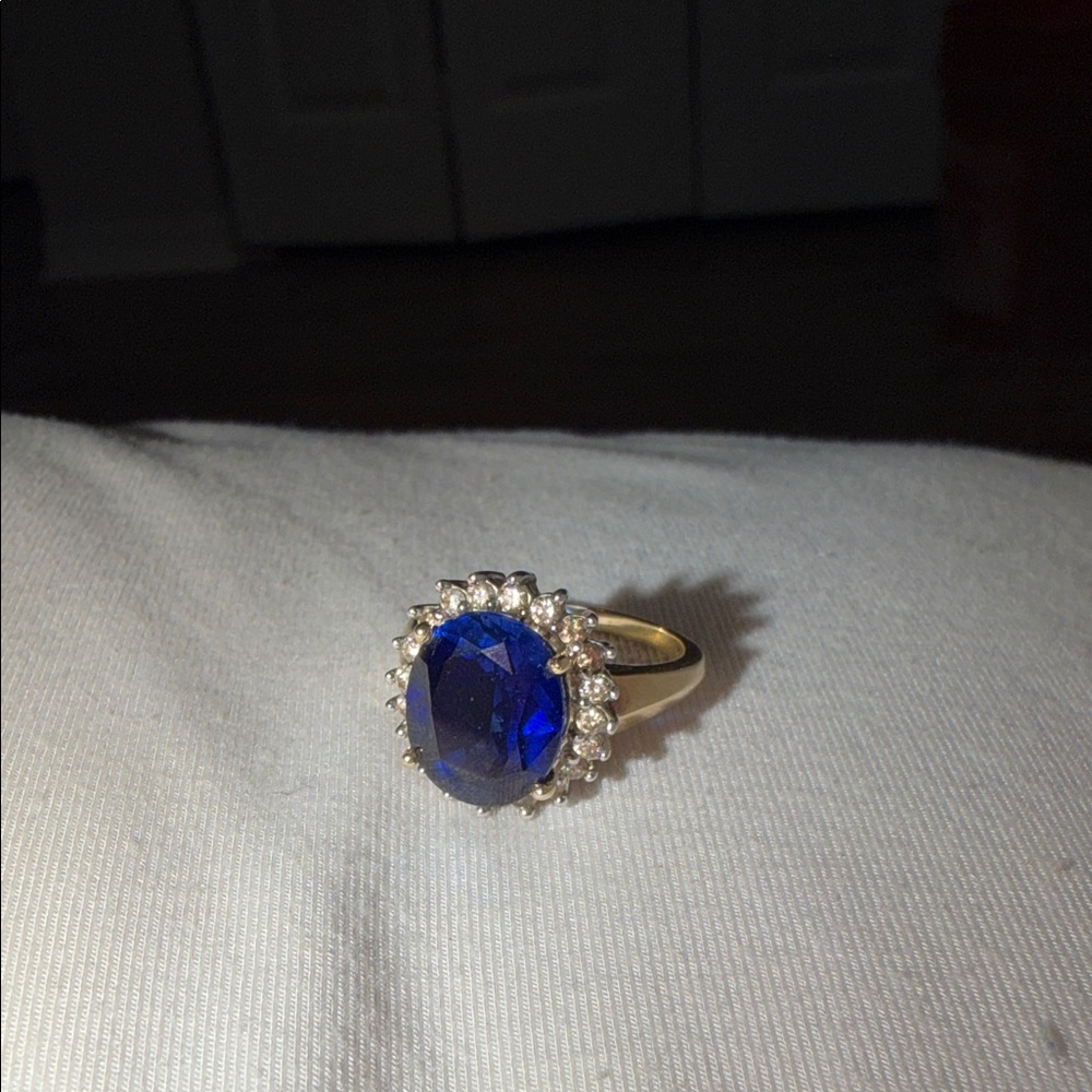 Elegant Blue and Gold 10K Ring